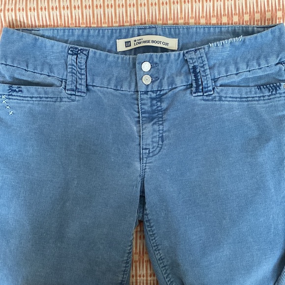 Women’s Gap Corduroy’s, Curvy Low Rise Boot Cut, Sz 10 Petite - Picture 4 of 4
